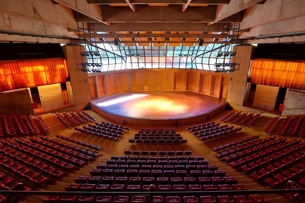 Sala de espetáculos do Auditório Cláudio Santoro, em Campos do Jordão